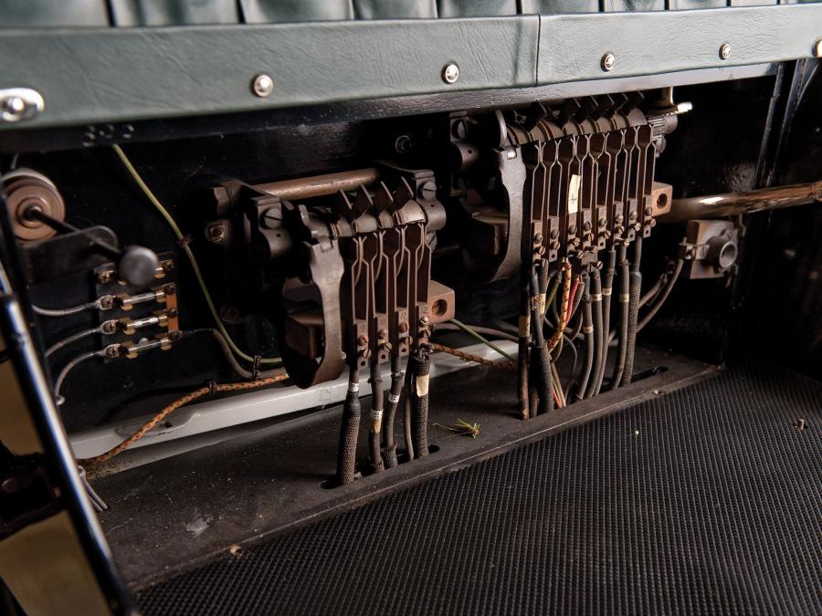  Pope-Waverley Model 21 Road Wagon 1904 года  (фото 3 из 4)